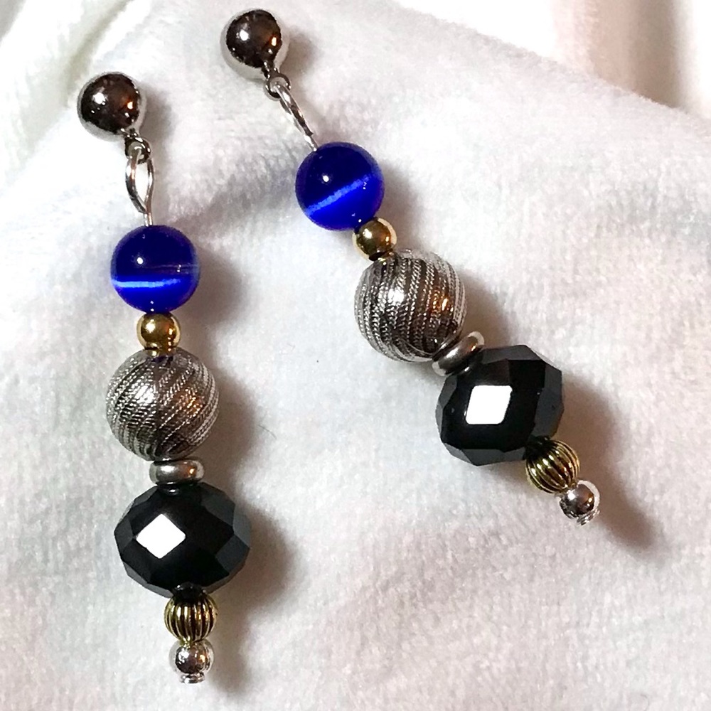 Handmade Earrings with Vintage and Modern Elements (E157-4H)